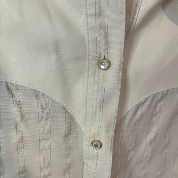 The Bright Side by Rocky Barnes Western Boyfriend Shirt in cloud color size M - Picture 4 of 7